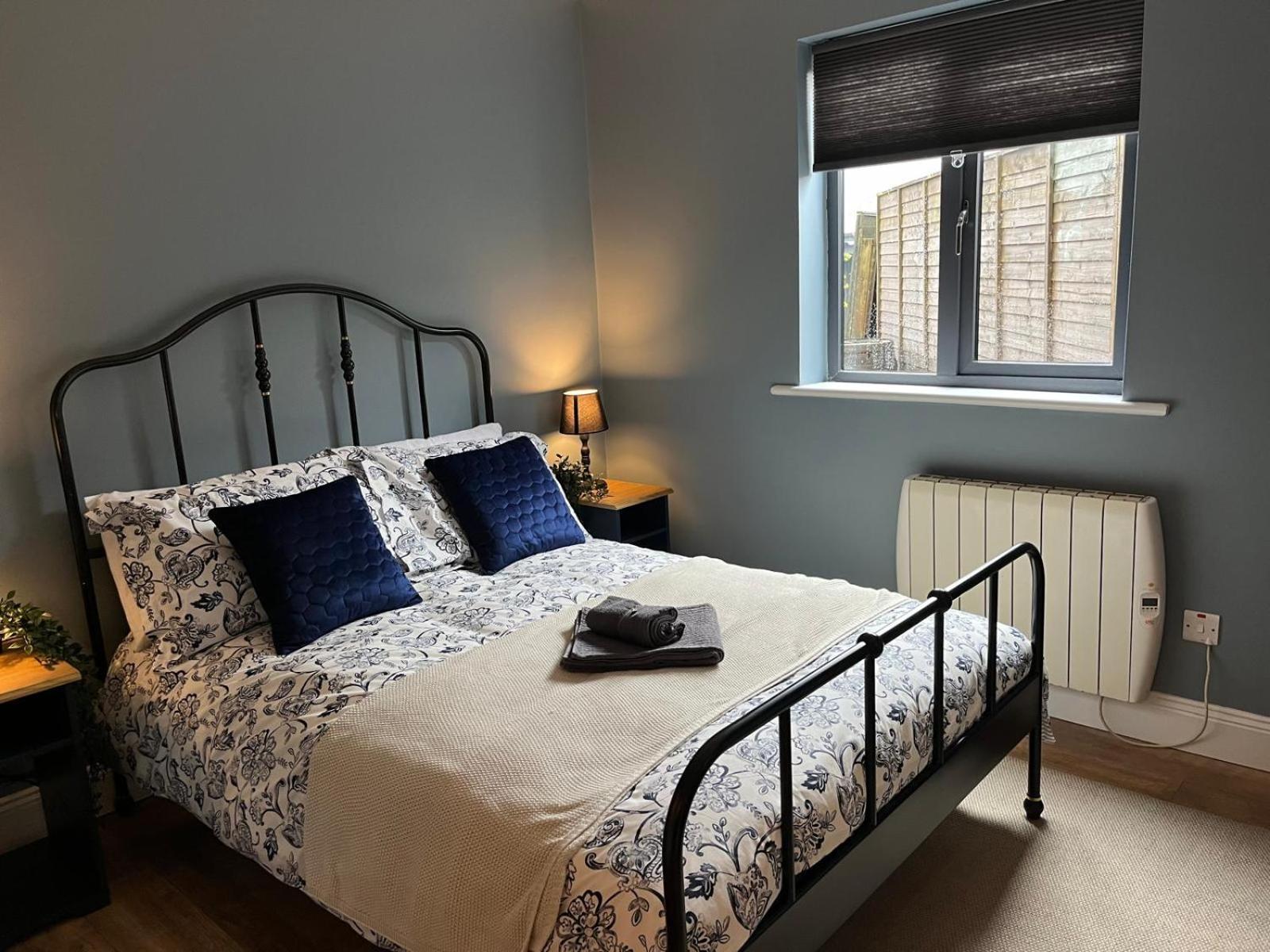 Apartamento Woodquay Mews Galway Exterior foto